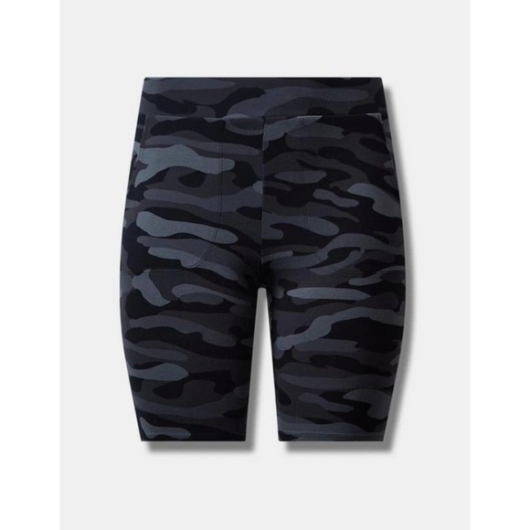 Torrid Camo Biker shorts 00 M/L - Picture 2 of 2